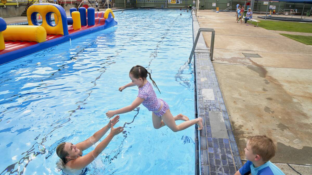 Children are encouraged to learn how to swim at Cessnock pool this summer. Picture supplied