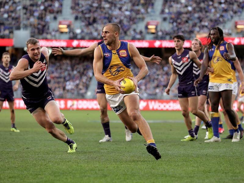 Perth-based AFL clubs West Coast and Fremantle are bracing for more COVID-19 cases during 2022.